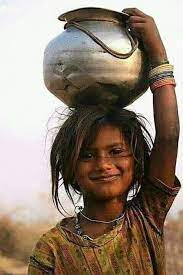 जीवन यूं ही चलता है