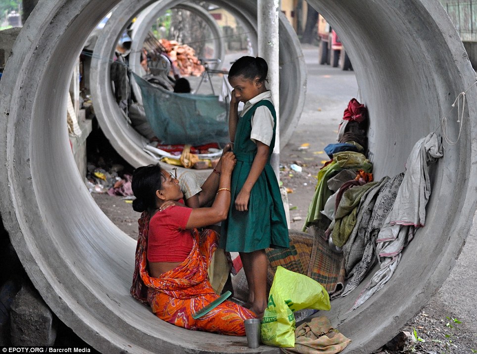 अपनी हिम्मत से जीते हैं