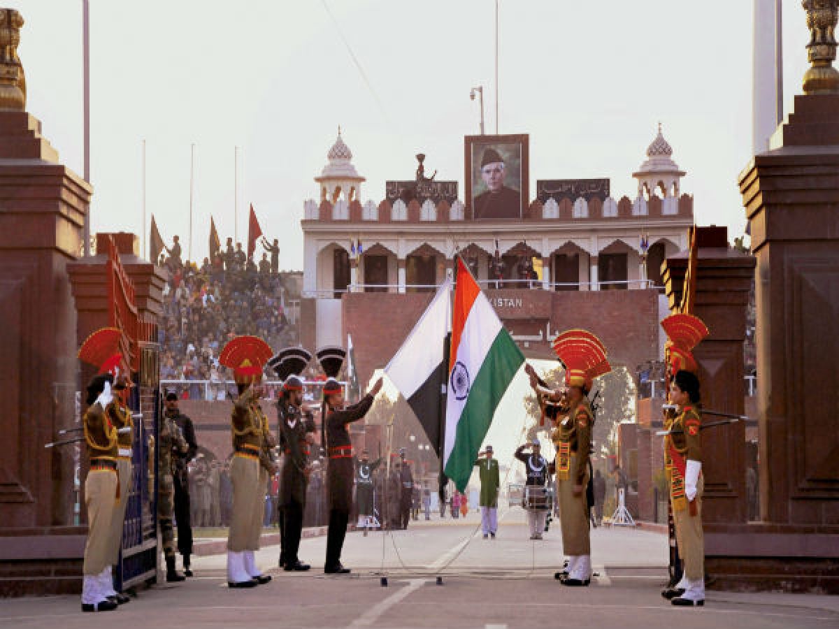 हम सजग प्रहरी